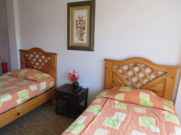 Residencial El Sol De Los Pinos Acomodação com café da manhã Trujillo Exterior foto