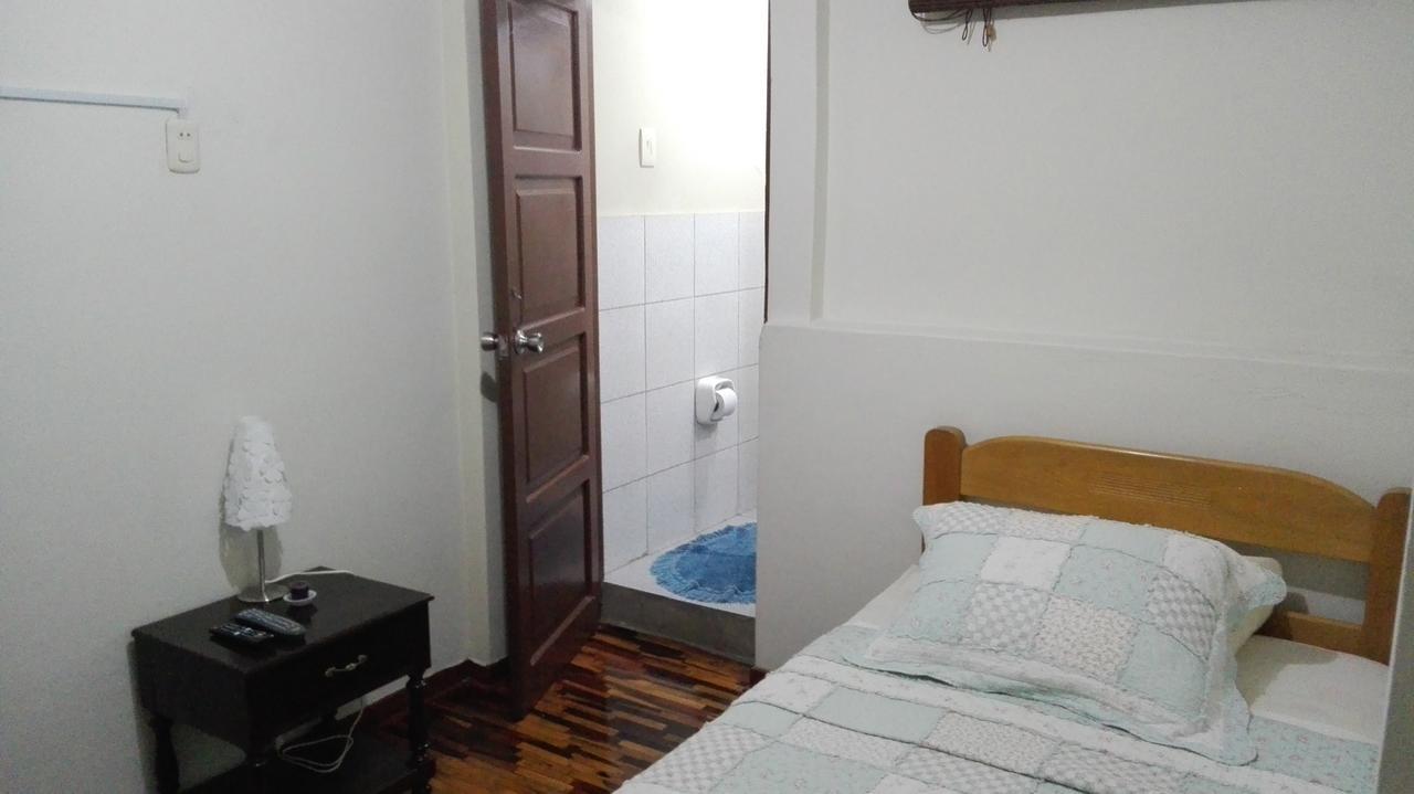 Residencial El Sol De Los Pinos Acomodação com café da manhã Trujillo Exterior foto